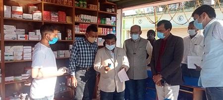 धान खरीदी और टीकाकरण केन्द्र का संभागायुक्त ने किया निरीक्षण 2